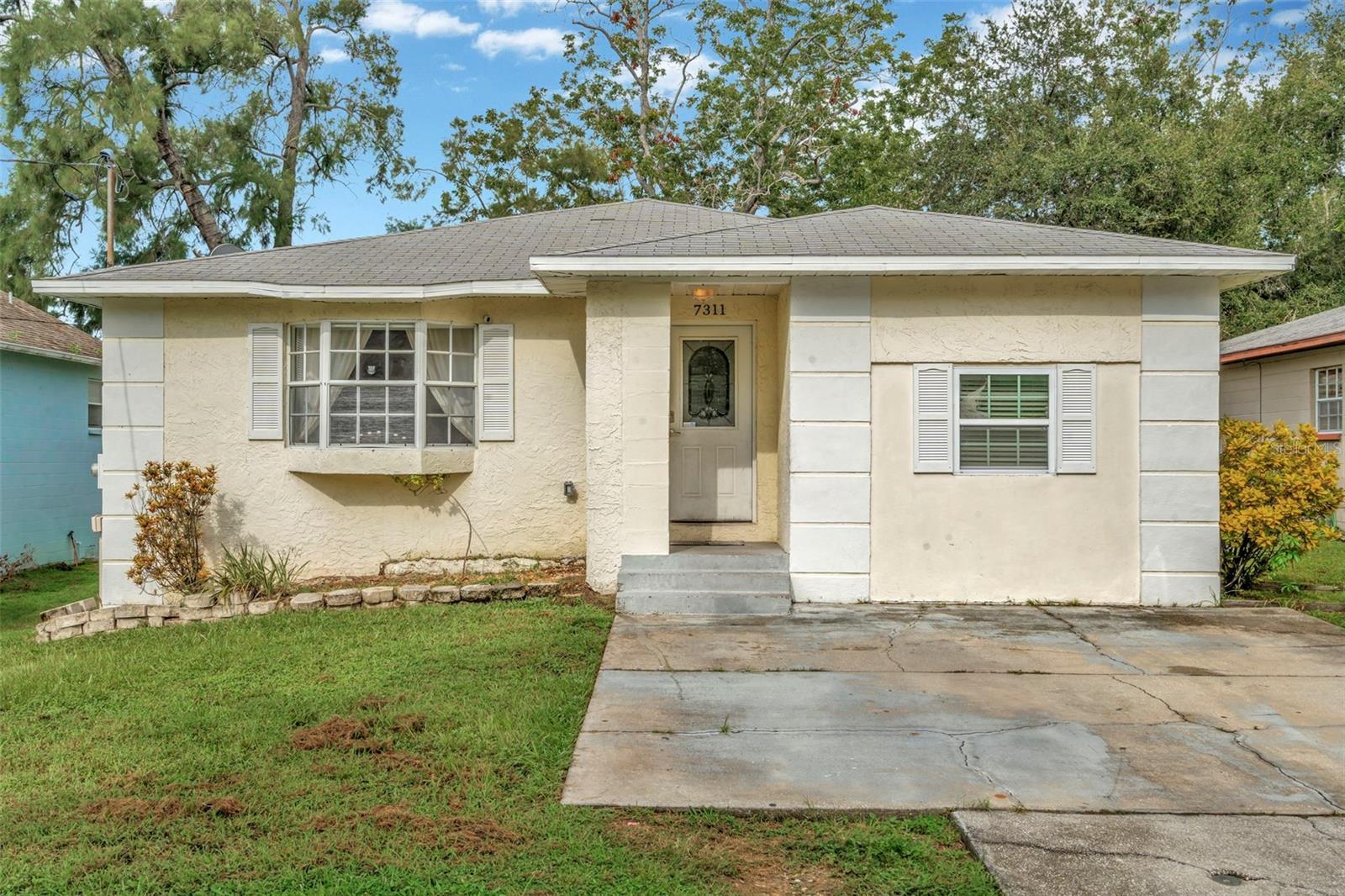 Single Family Residence in TAMPA, FL - Daniel Dourado