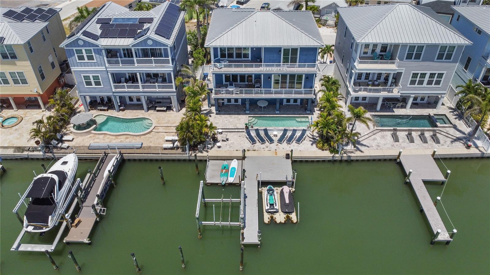 Single Family Residence em MADEIRA BEACH, FL - Daniel Dourado