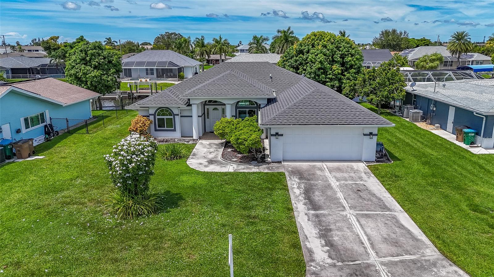 Single Family Residence in CAPE CORAL, FL - Daniel Dourado