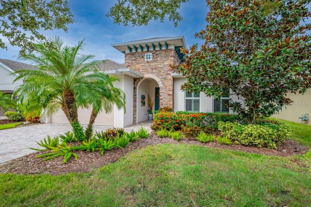 Single Family Residence in LITHIA, FL - Daniel Dourado