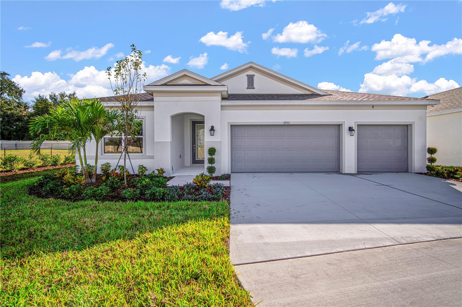 Single Family Residence in PLANT CITY, FL - Daniel Dourado