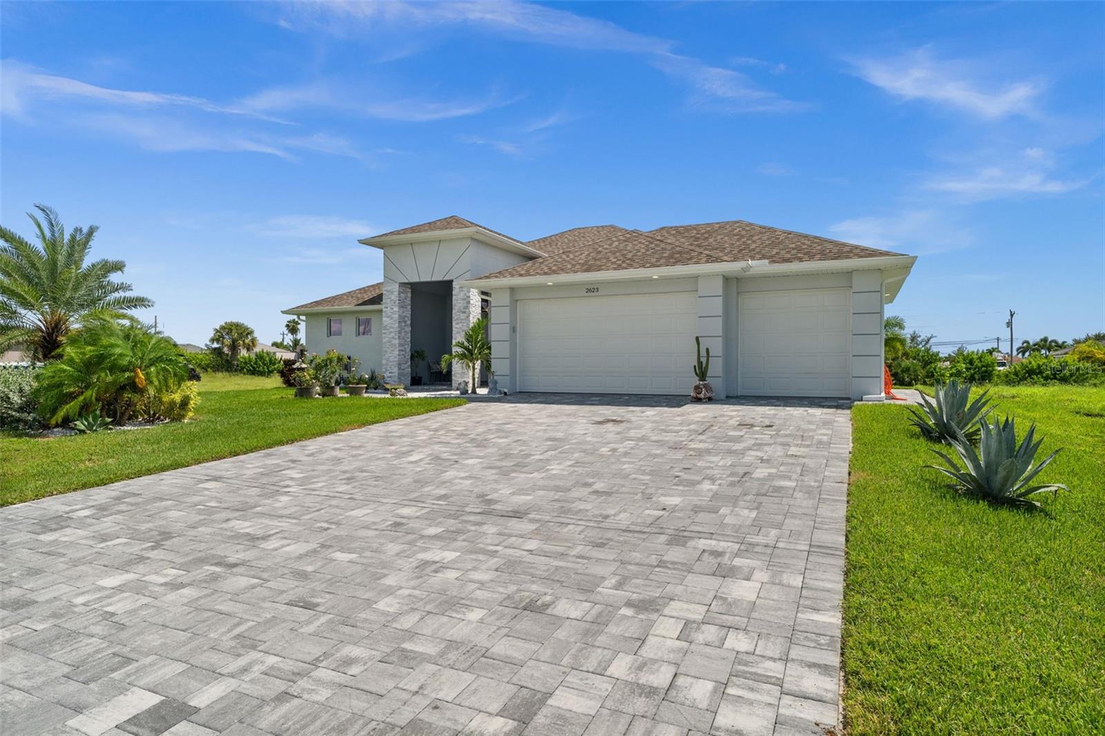 Single Family Residence in CAPE CORAL, FL - Daniel Dourado