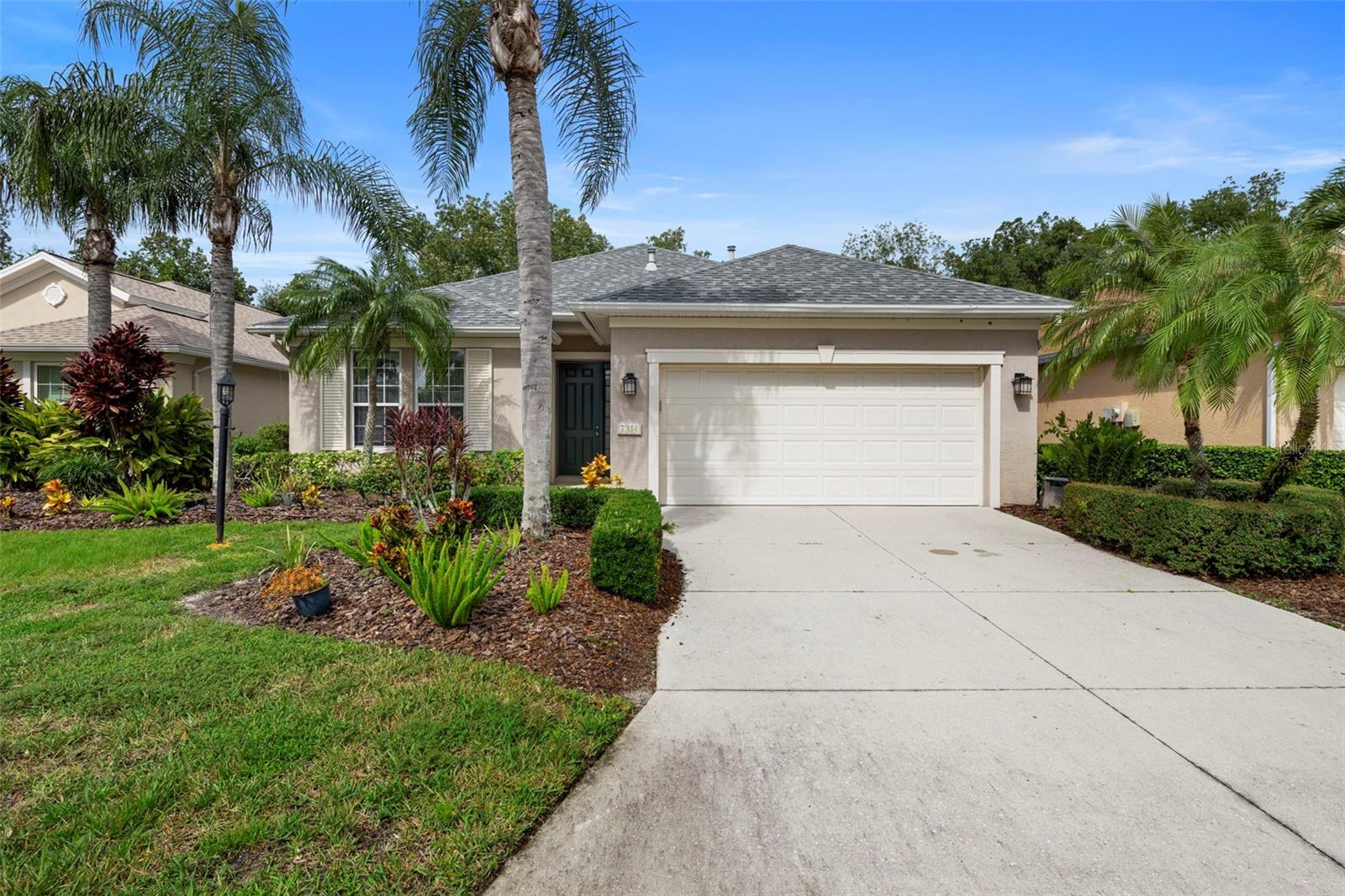 Single Family Residence in UNIVERSITY PARK, FL - Daniel Dourado