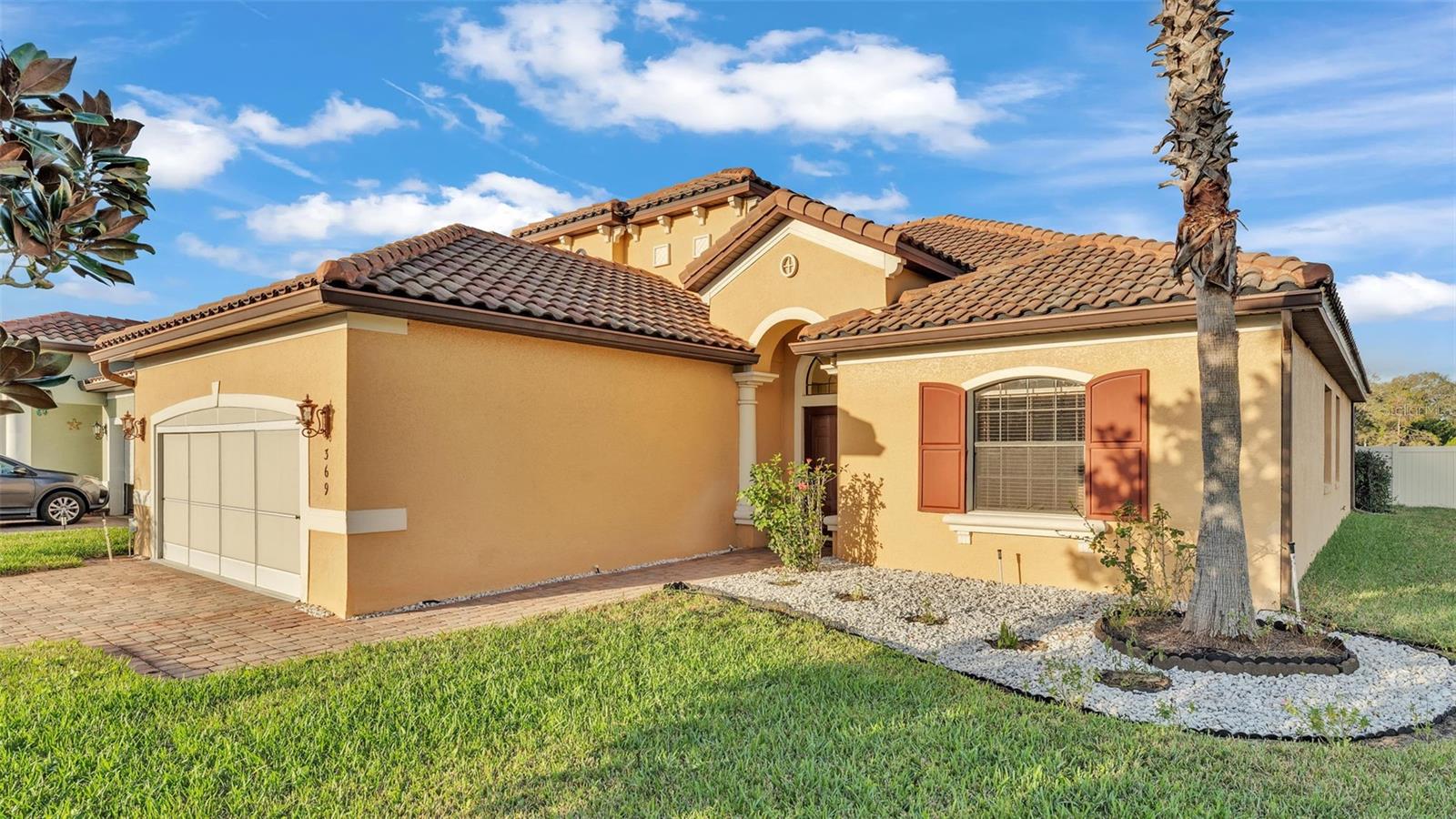 Single Family Residence in HAINES CITY, FL - Daniel Dourado