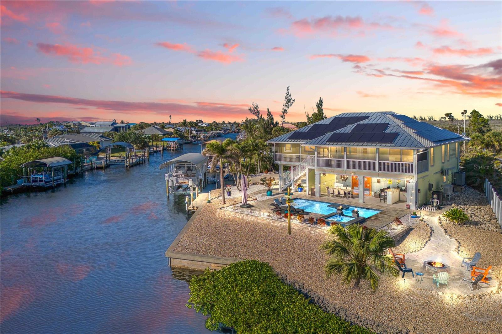 Single Family Residence em ST JAMES CITY, FL - Daniel Dourado