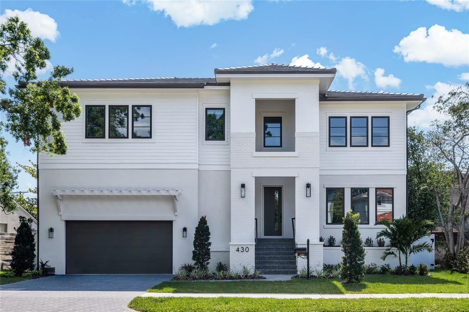 Single Family Residence in TAMPA, FL - Daniel Dourado