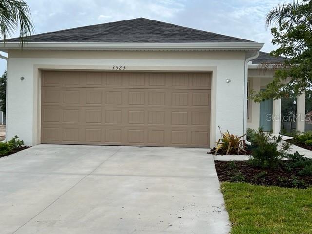 Single Family Residence in DELAND, FL - Daniel Dourado
