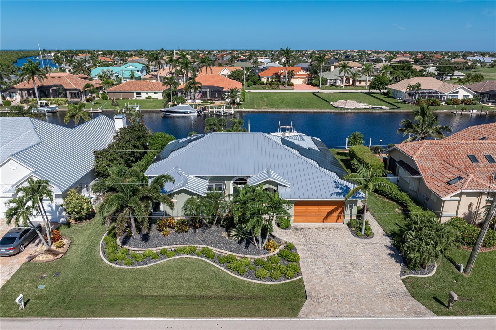 Single Family Residence em PUNTA GORDA, FL - Daniel Dourado