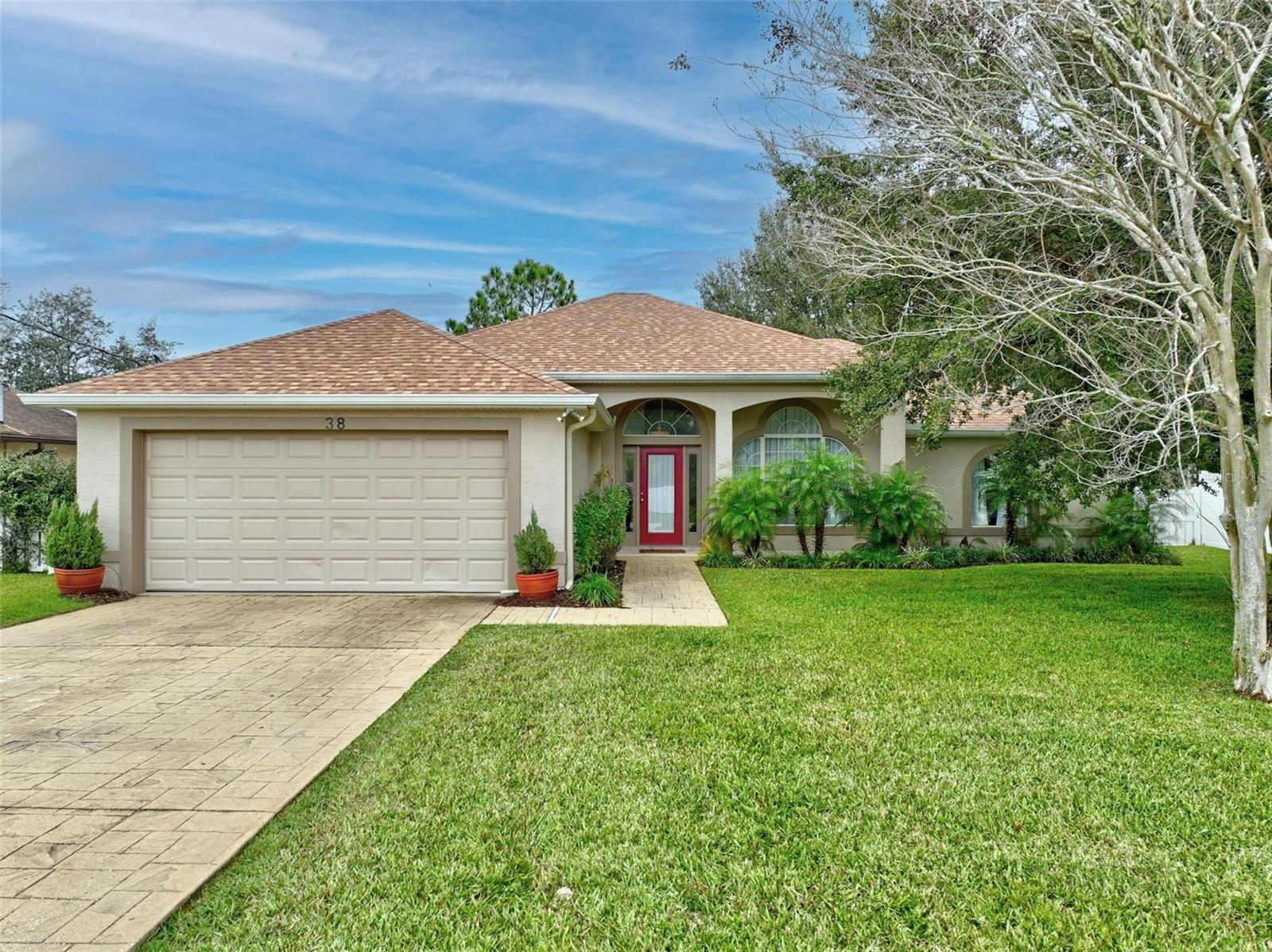 Single Family Residence in PALM COAST, FL - Daniel Dourado