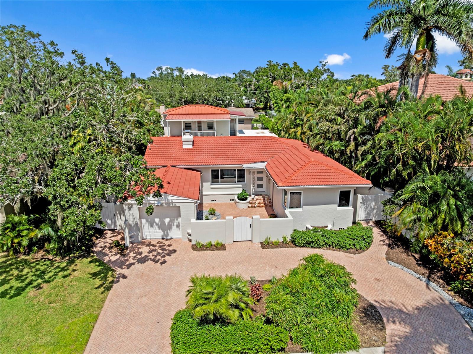 Single Family Residence em ST PETERSBURG, FL - Daniel Dourado