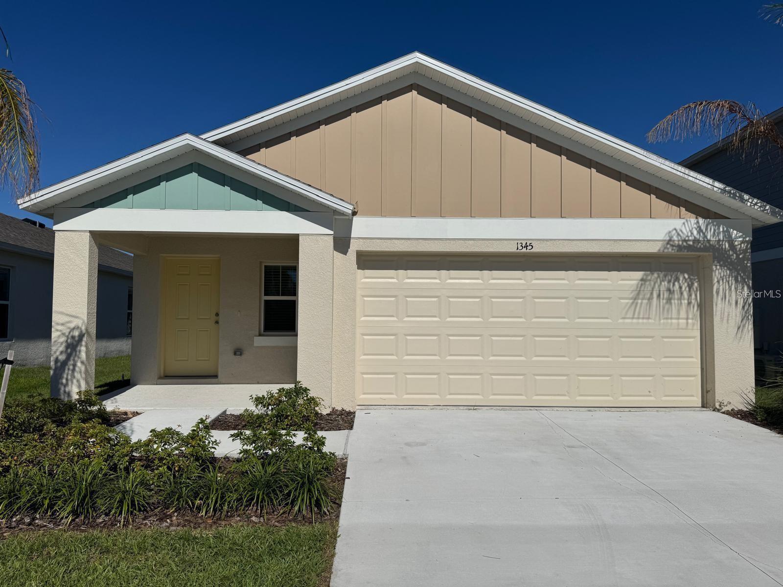 Single Family Residence in HAINES CITY, FL - Daniel Dourado