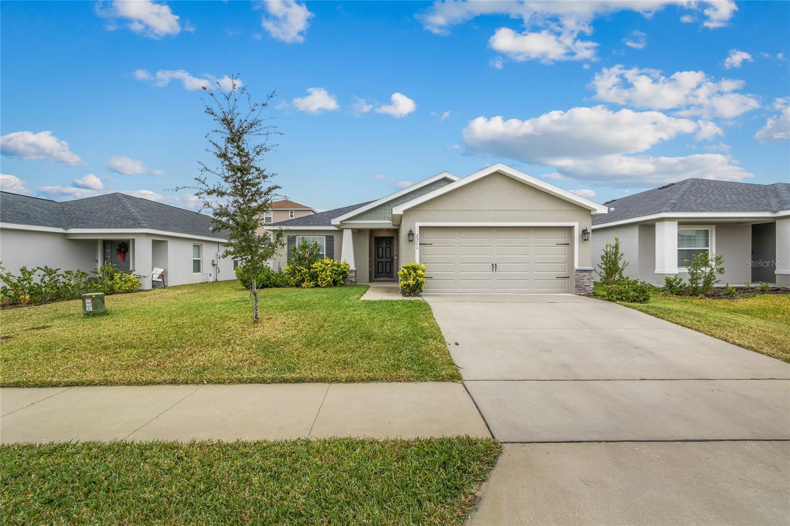 Single Family Residence in DAVENPORT, FL - Daniel Dourado