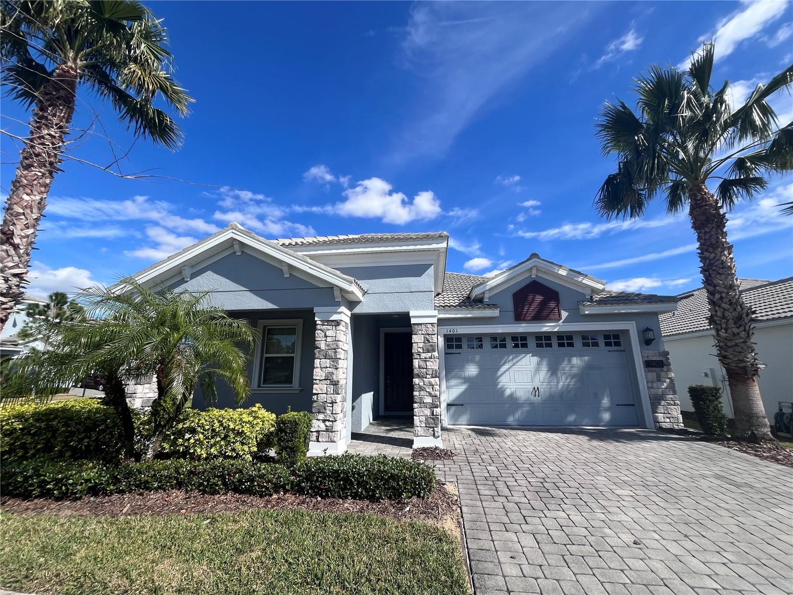 Single Family Residence em DAVENPORT, FL - Daniel Dourado