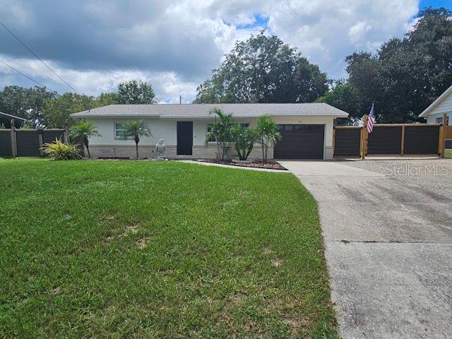 Single Family Residence in AUBURNDALE, FL - Daniel Dourado