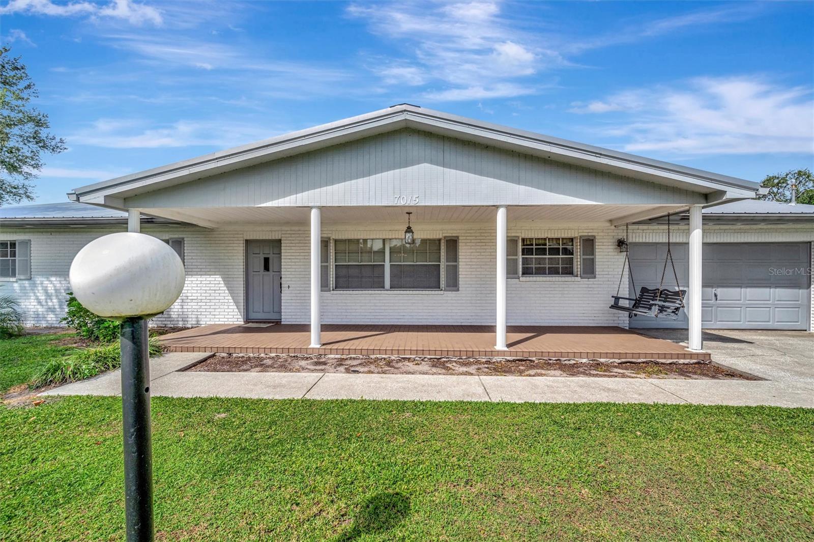 Single Family Residence in PLANT CITY, FL - Daniel Dourado