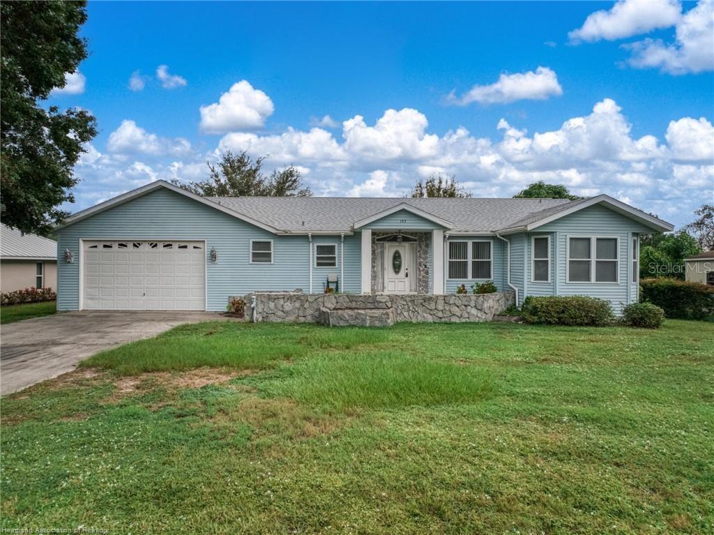 Single Family Residence in LAKE PLACID, FL - Daniel Dourado