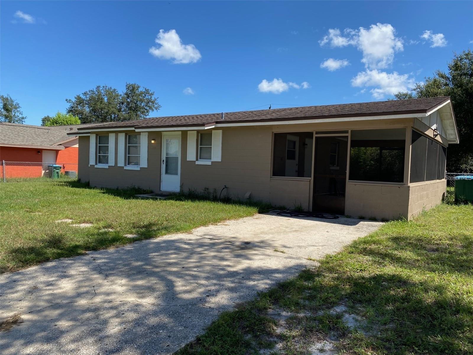 Single Family Residence em DELTONA, FL - Daniel Dourado