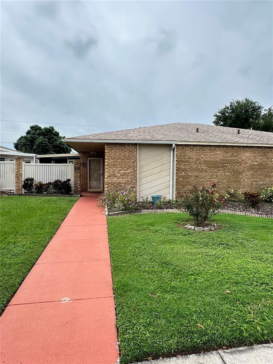 Condominium in LAKELAND, FL - Daniel Dourado