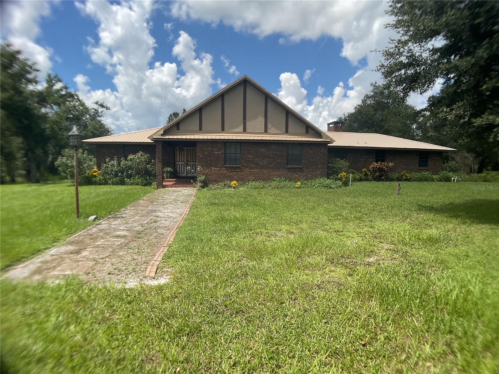 Single Family Residence in ARCADIA, FL - Daniel Dourado