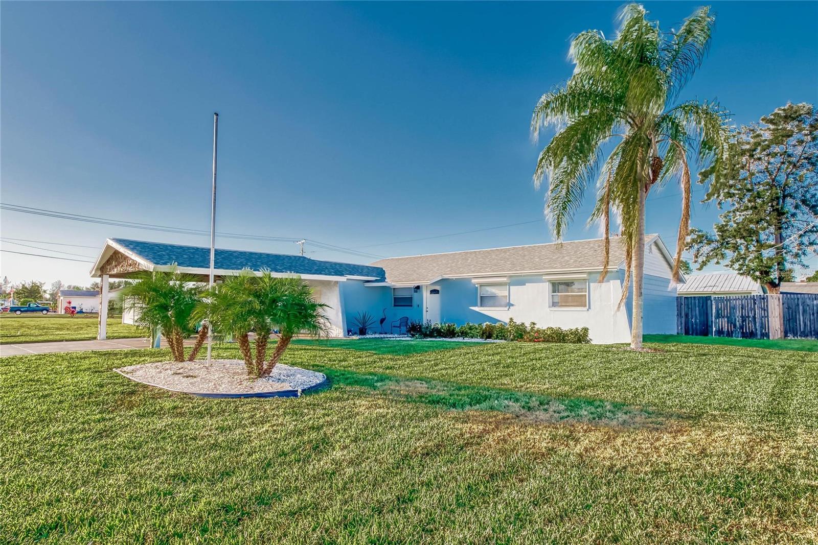 Single Family Residence in APOLLO BEACH, FL - Daniel Dourado