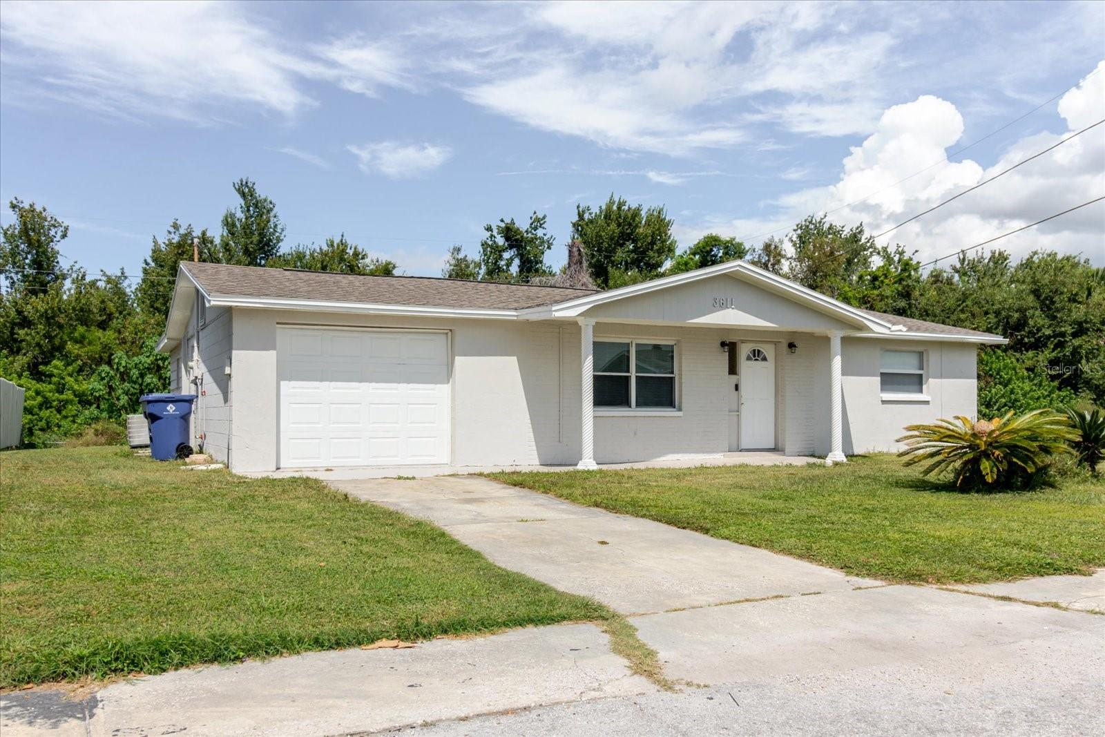 Single Family Residence in HOLIDAY, FL - Daniel Dourado