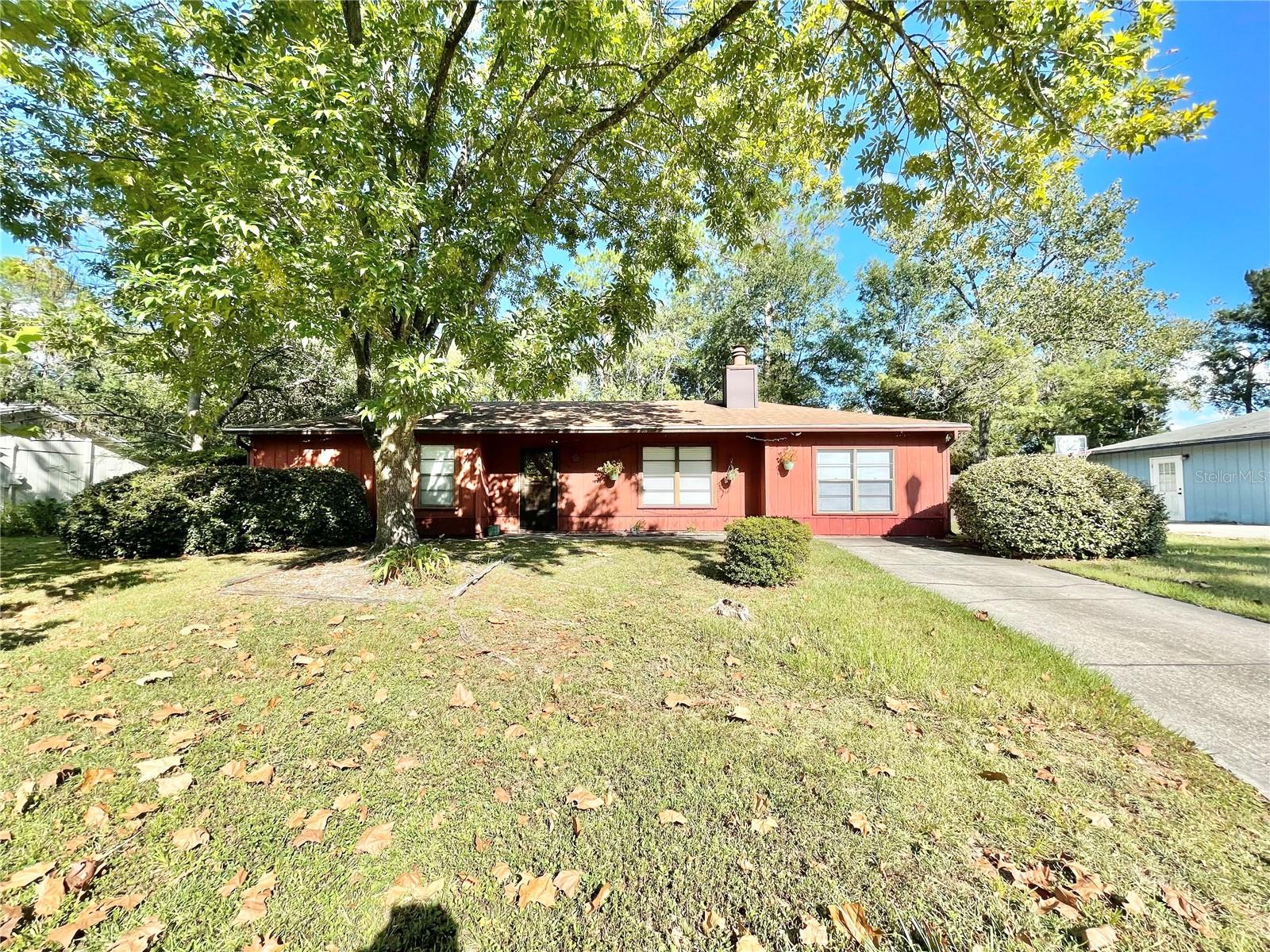Single Family Residence in GAINESVILLE, FL - Daniel Dourado