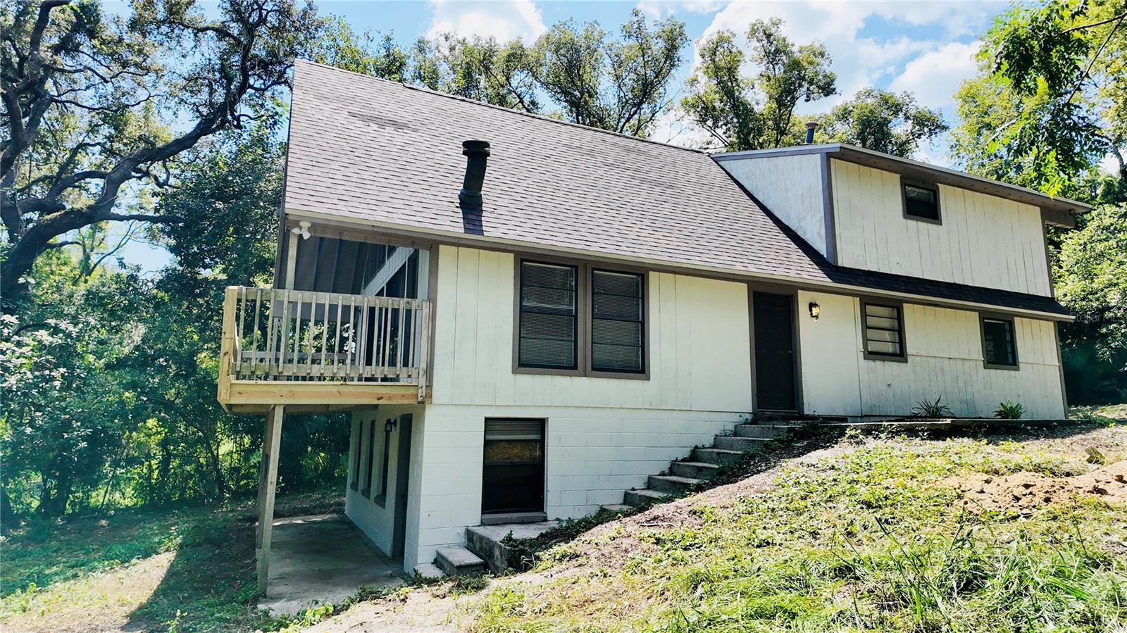 Single Family Residence em FRUITLAND PARK, FL - Daniel Dourado