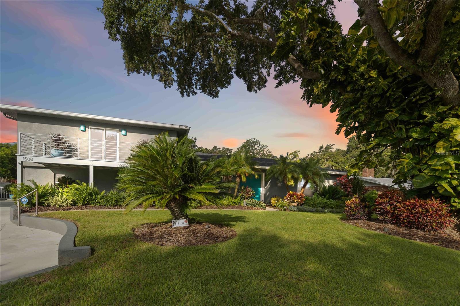 Single Family Residence em NEW SMYRNA BEACH, FL - Daniel Dourado