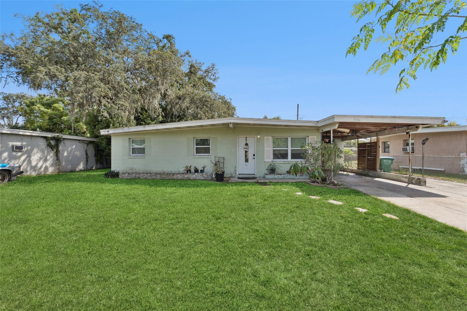 Single Family Residence in LONGWOOD, FL - Daniel Dourado
