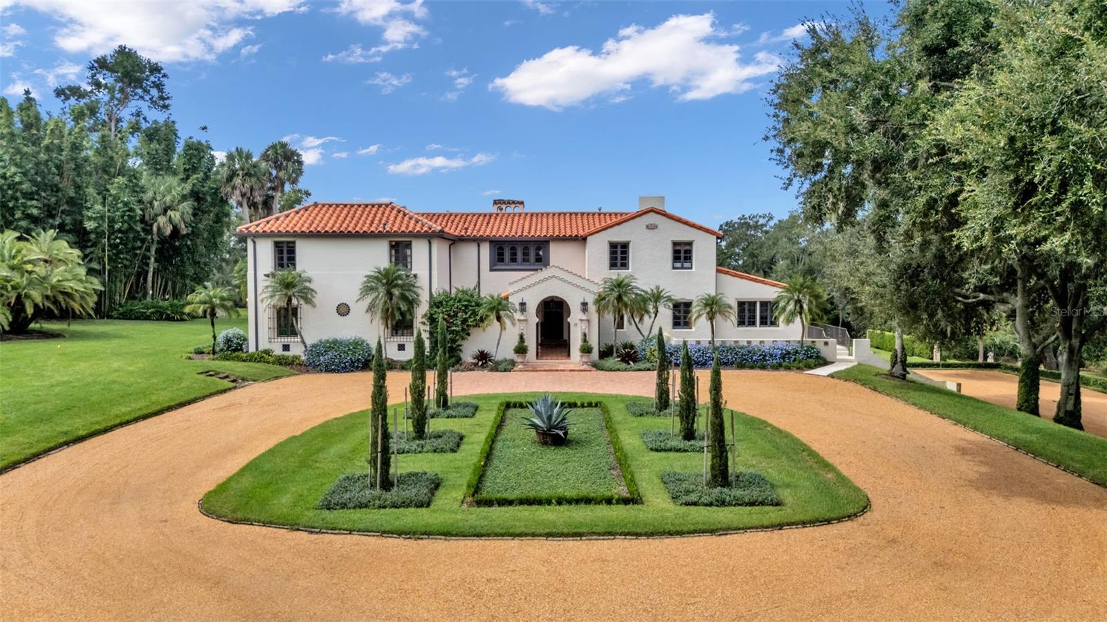 Single Family Residence in LAKE WALES, FL - Daniel Dourado