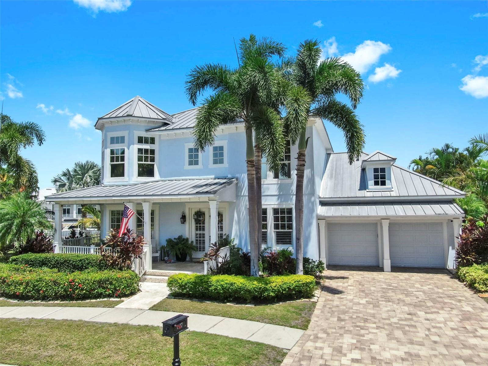 Single Family Residence in APOLLO BEACH, FL - Daniel Dourado