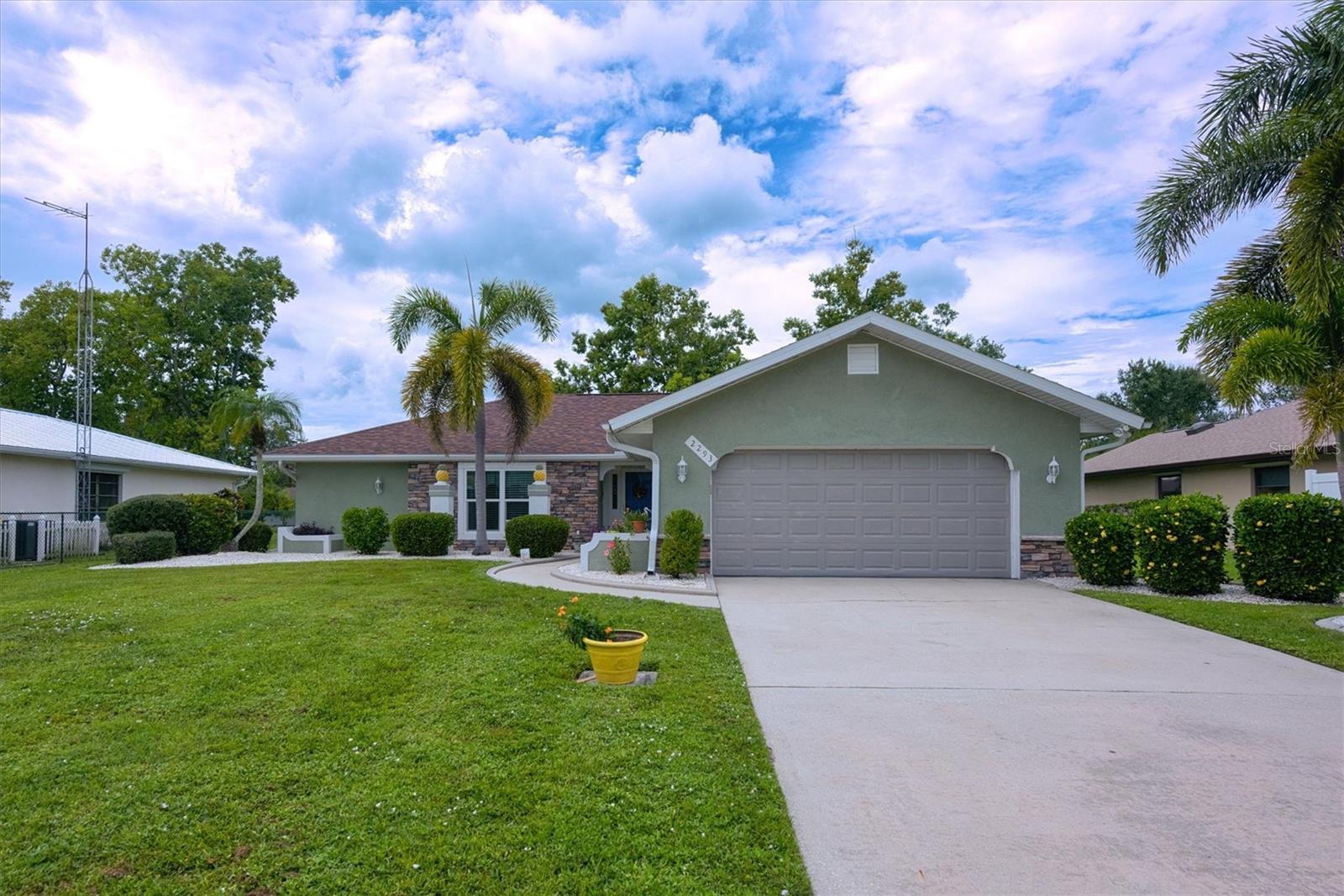 Single Family Residence em PUNTA GORDA, FL - Daniel Dourado
