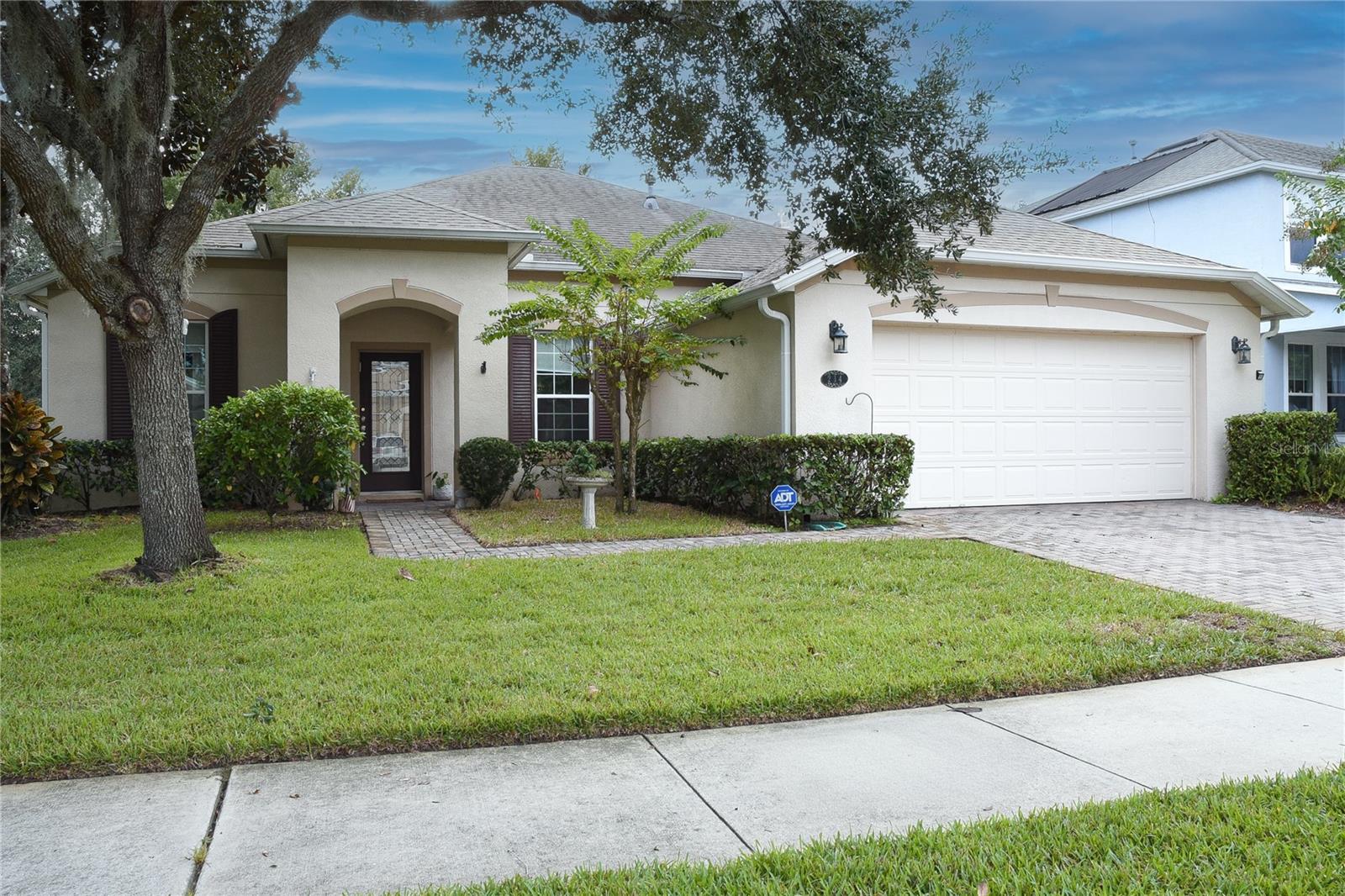 Single Family Residence in DELAND, FL - Daniel Dourado
