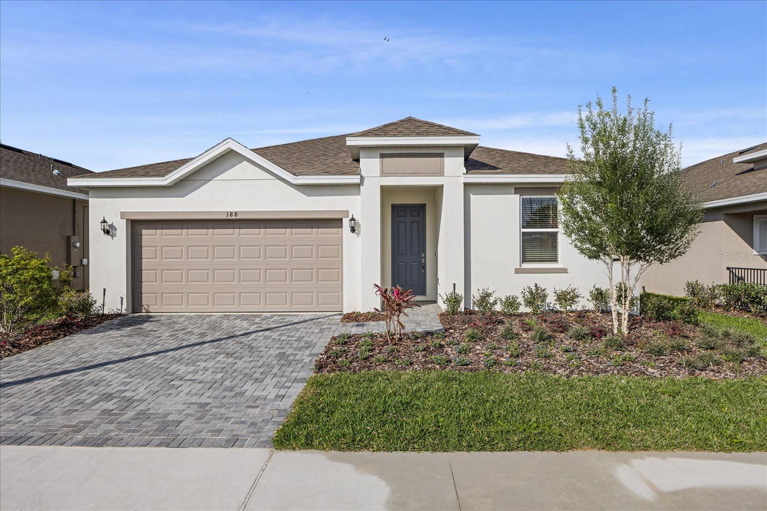 Single Family Residence in HAINES CITY, FL - Daniel Dourado