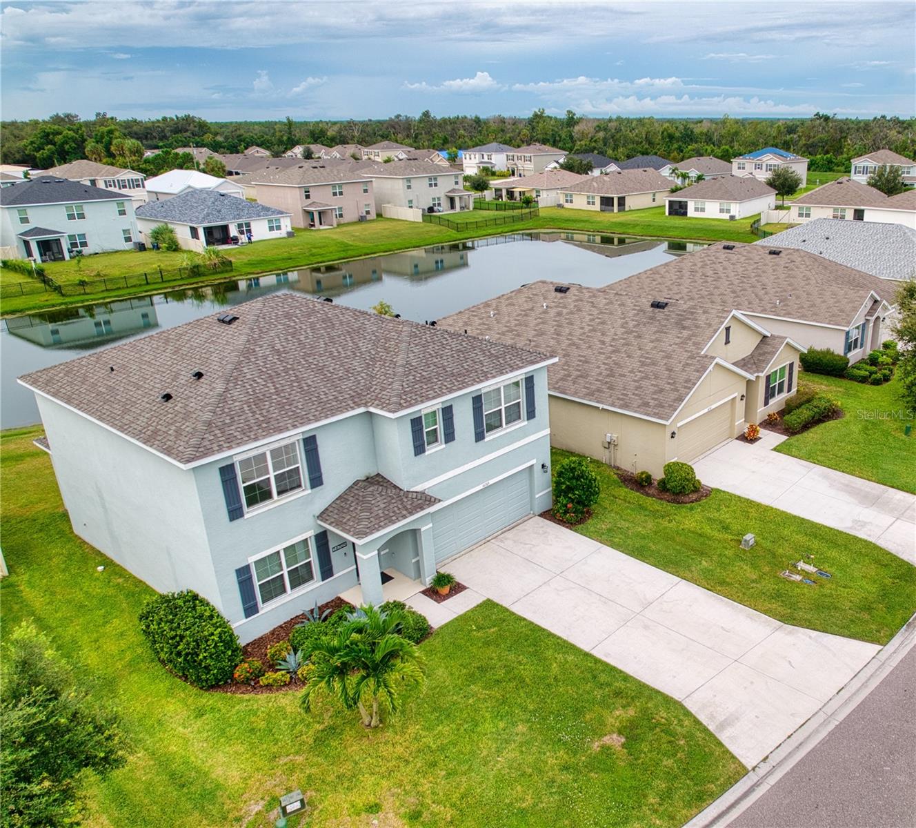 Single Family Residence in PARRISH, FL - Daniel Dourado