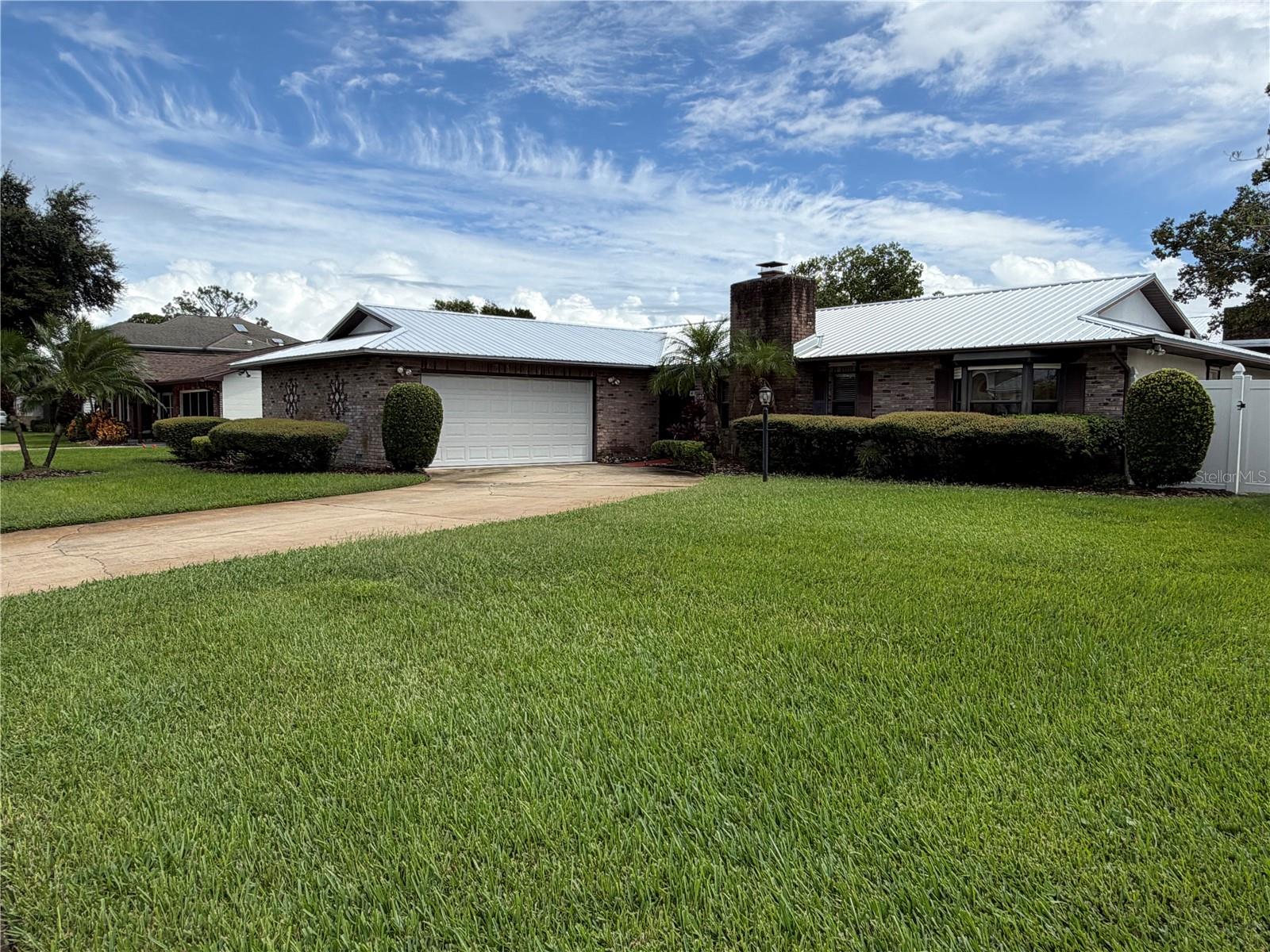 Single Family Residence in DAYTONA BEACH, FL - Daniel Dourado