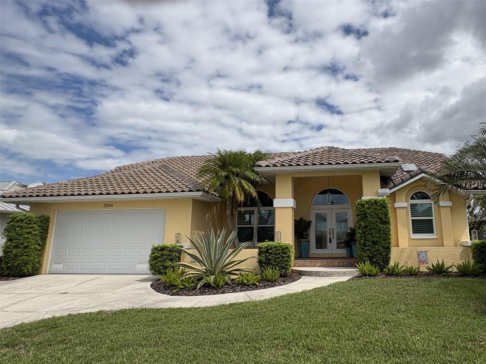 Single Family Residence em PUNTA GORDA, FL - Daniel Dourado
