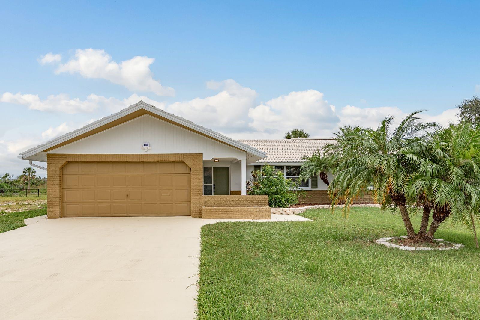 Single Family Residence in NEW PORT RICHEY, FL - Daniel Dourado