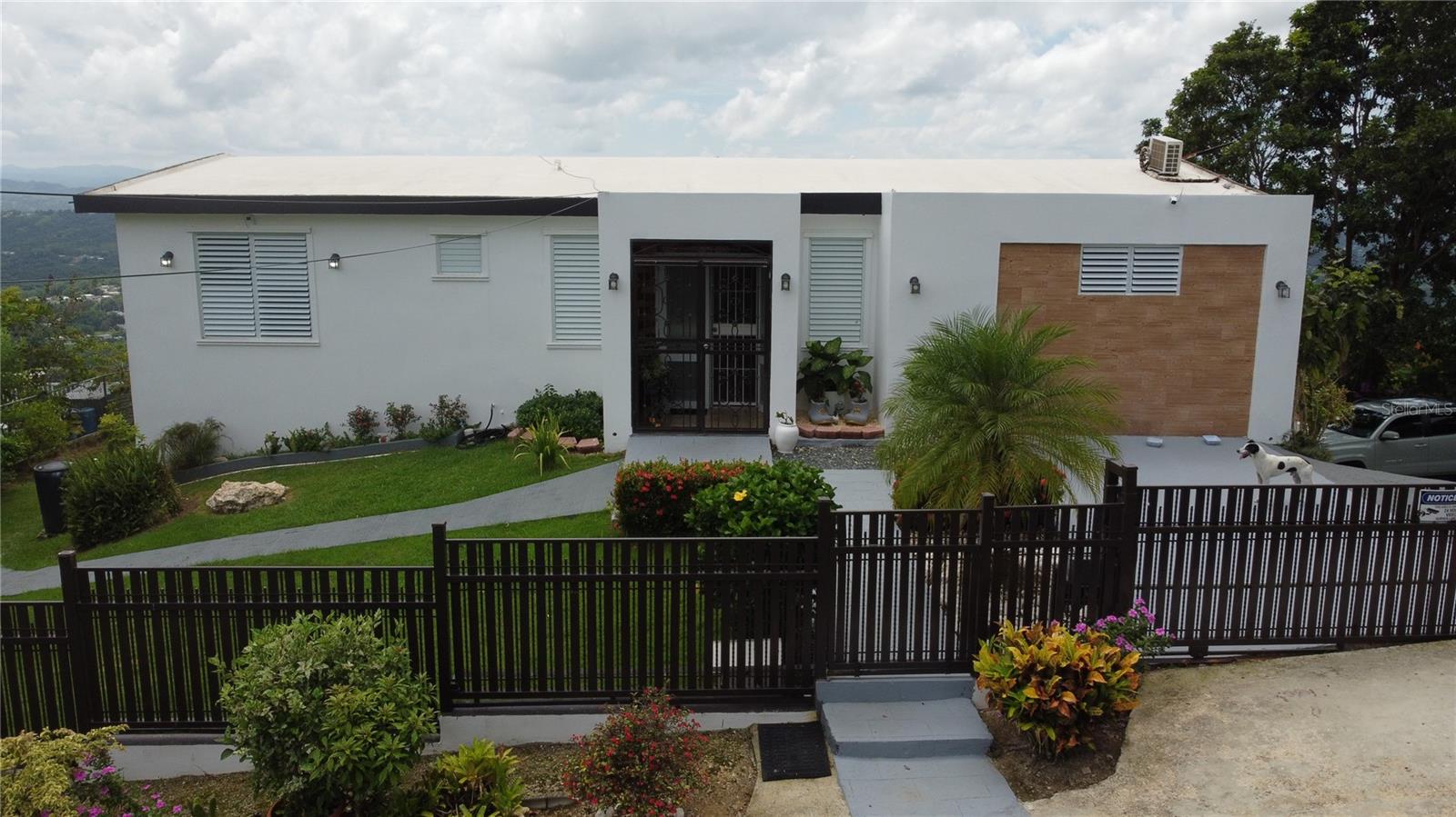 Single Family Residence em MOCA, PR - Daniel Dourado