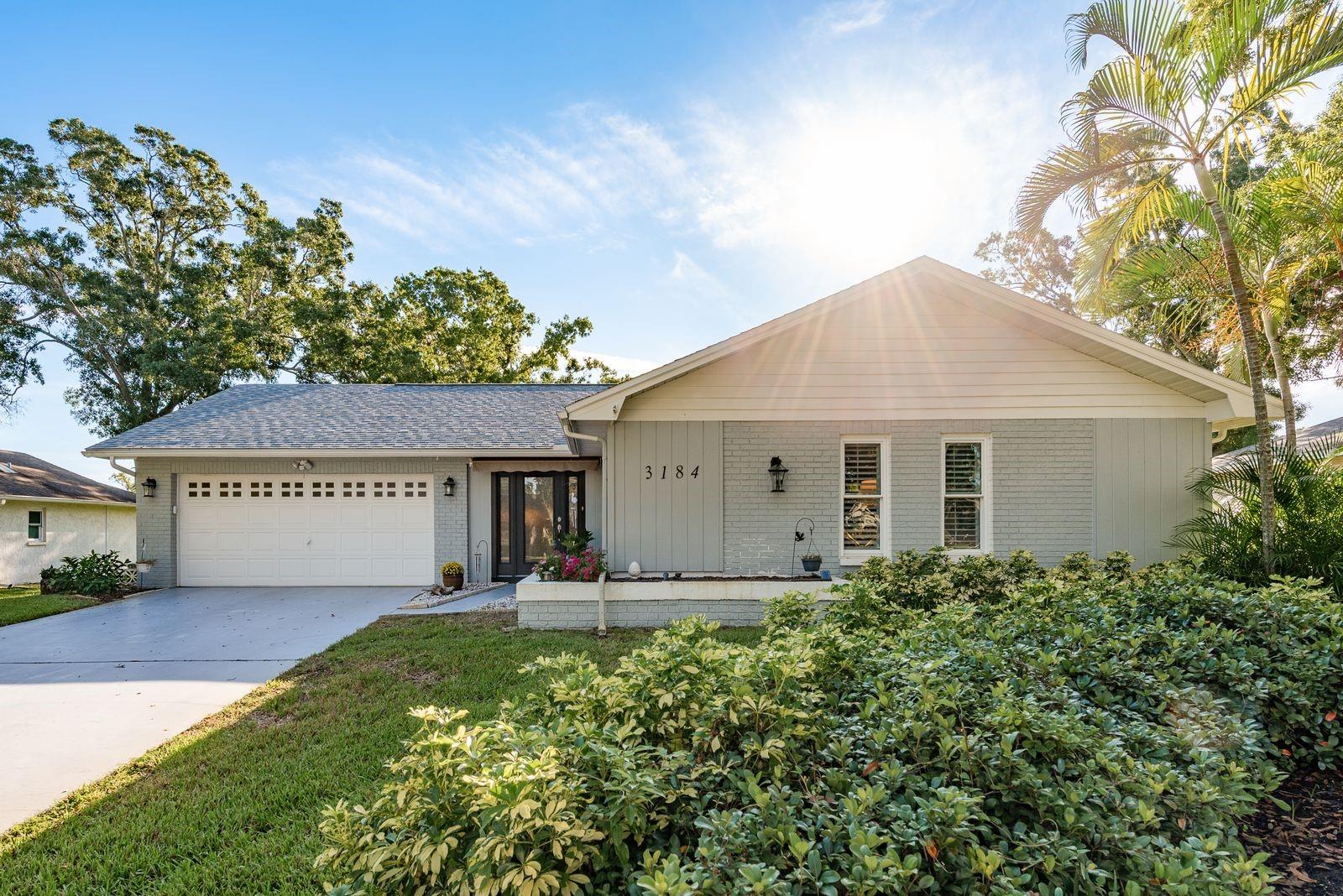 Single Family Residence in PALM HARBOR, FL - Daniel Dourado