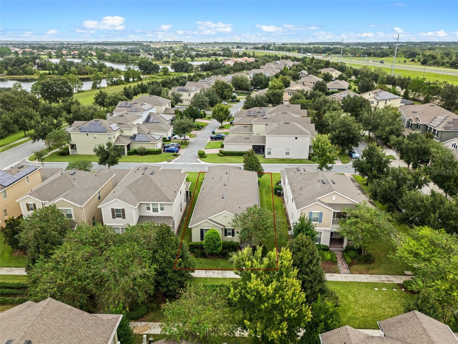 Single Family Residence em WINTER GARDEN, FL - Daniel Dourado