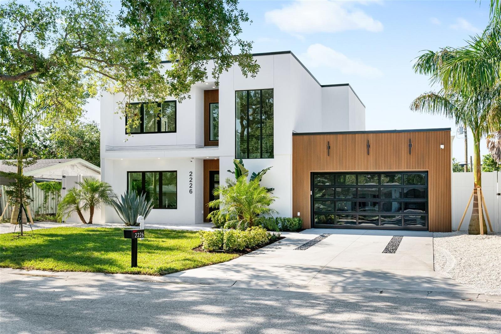 Single Family Residence em SARASOTA, FL - Daniel Dourado