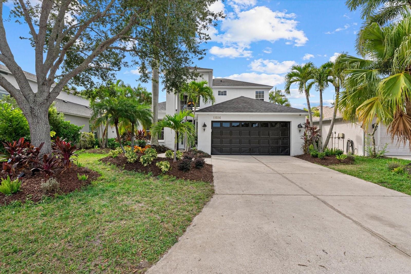 Single Family Residence in LAKEWOOD RANCH, FL - Daniel Dourado