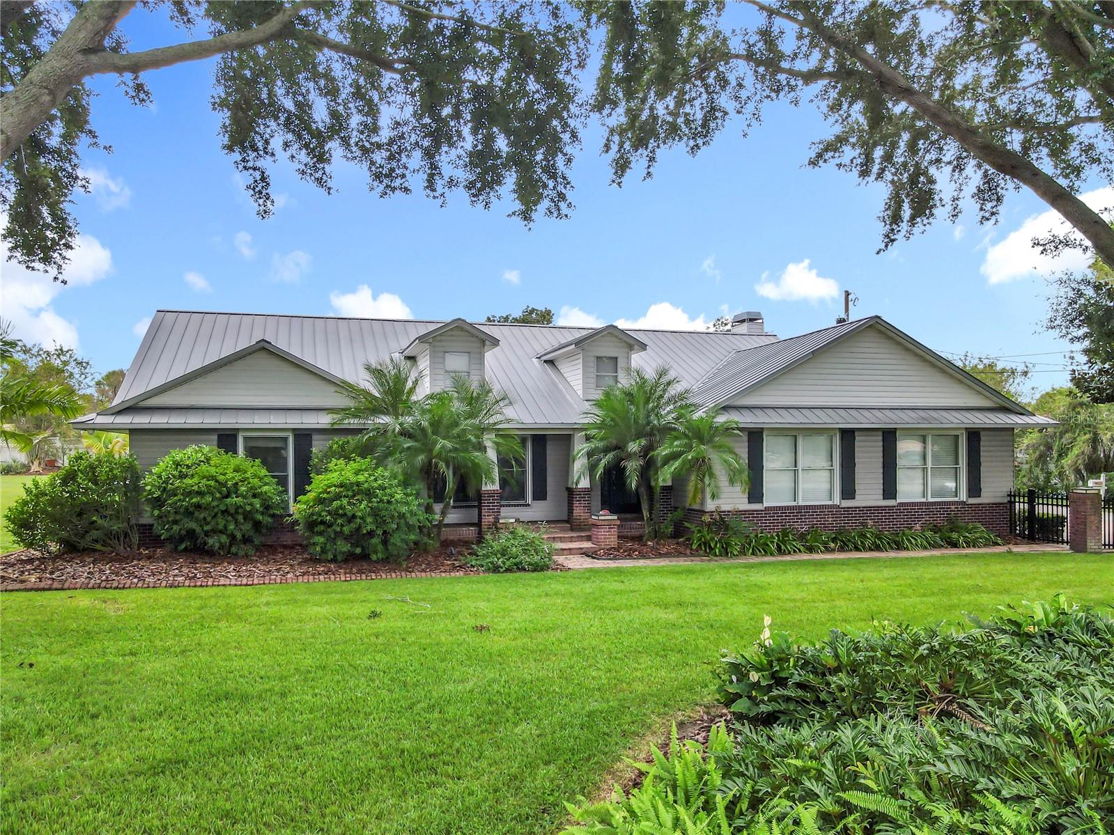 Single Family Residence in AUBURNDALE, FL - Daniel Dourado