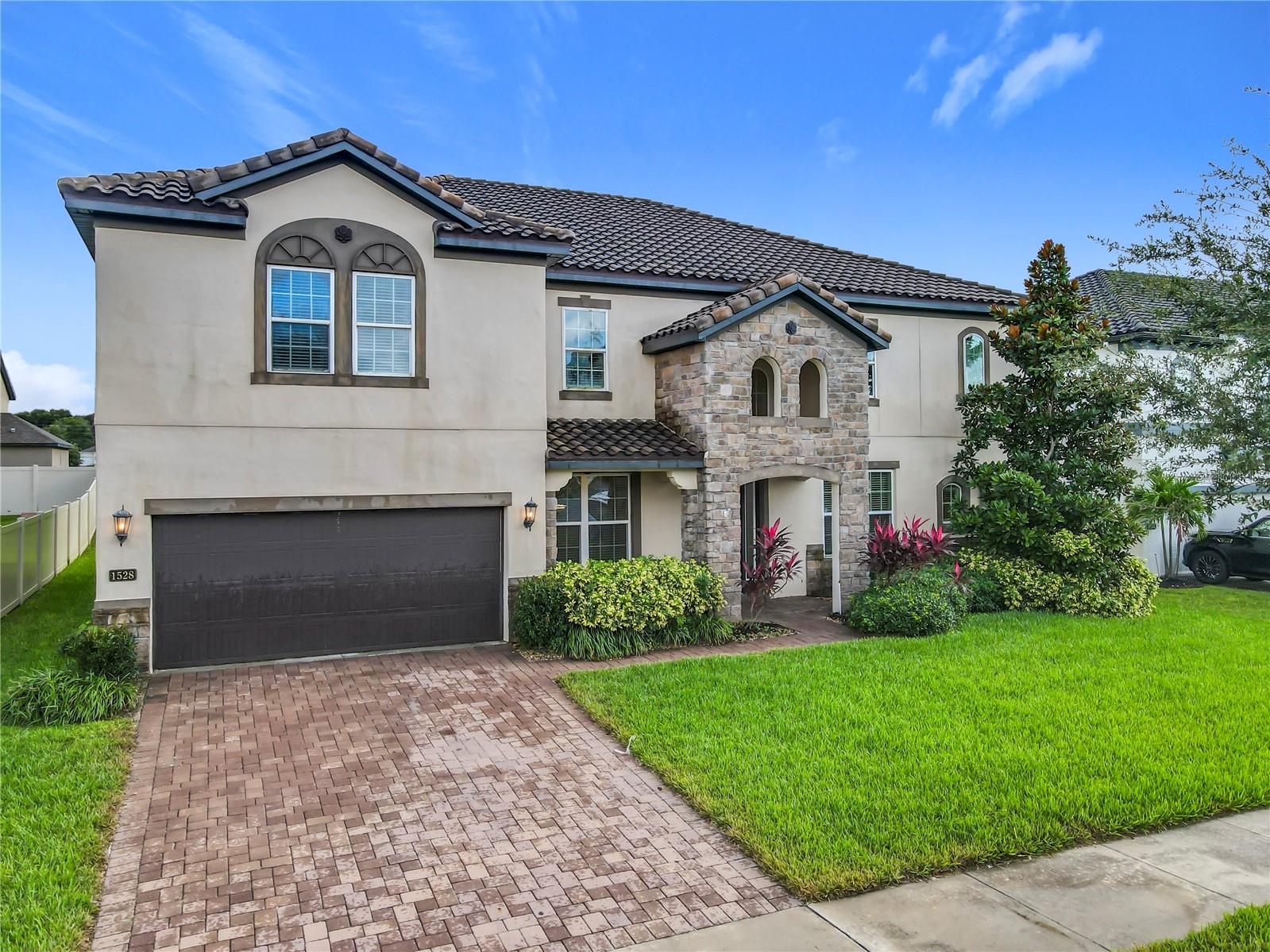 Single Family Residence em WINTER GARDEN, FL - Daniel Dourado