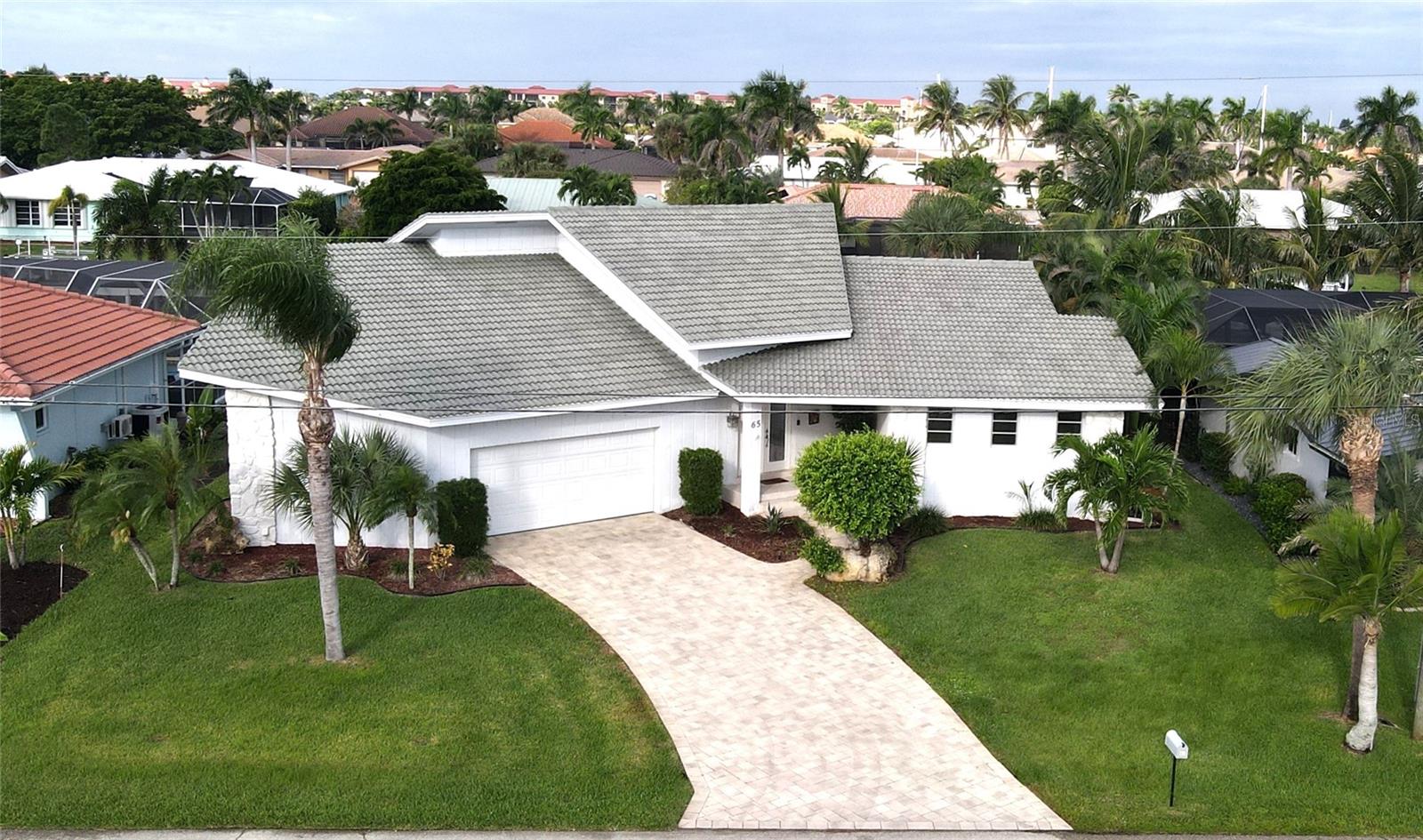 Single Family Residence em PUNTA GORDA, FL - Daniel Dourado