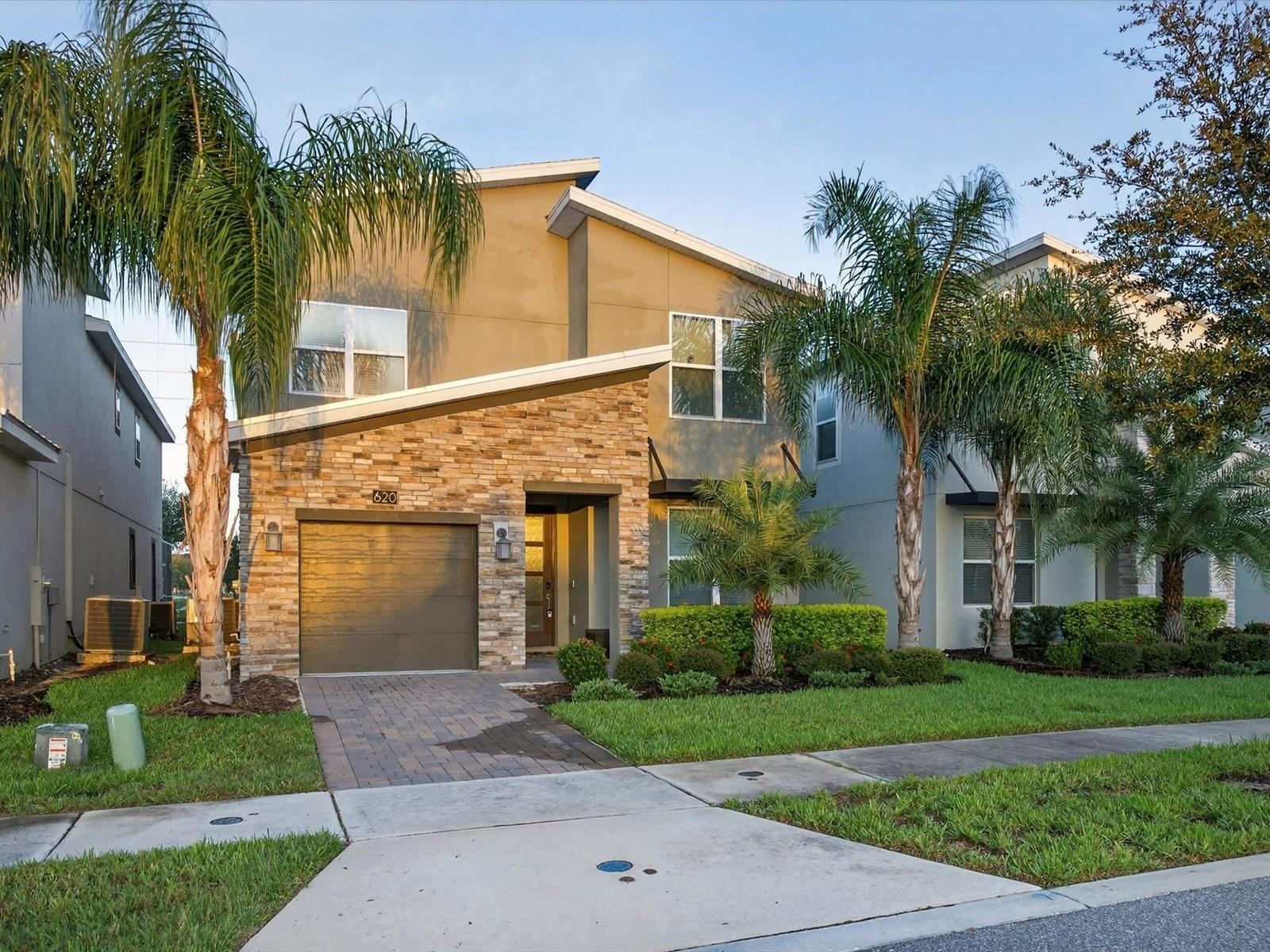 Single Family Residence em DAVENPORT, FL - Daniel Dourado