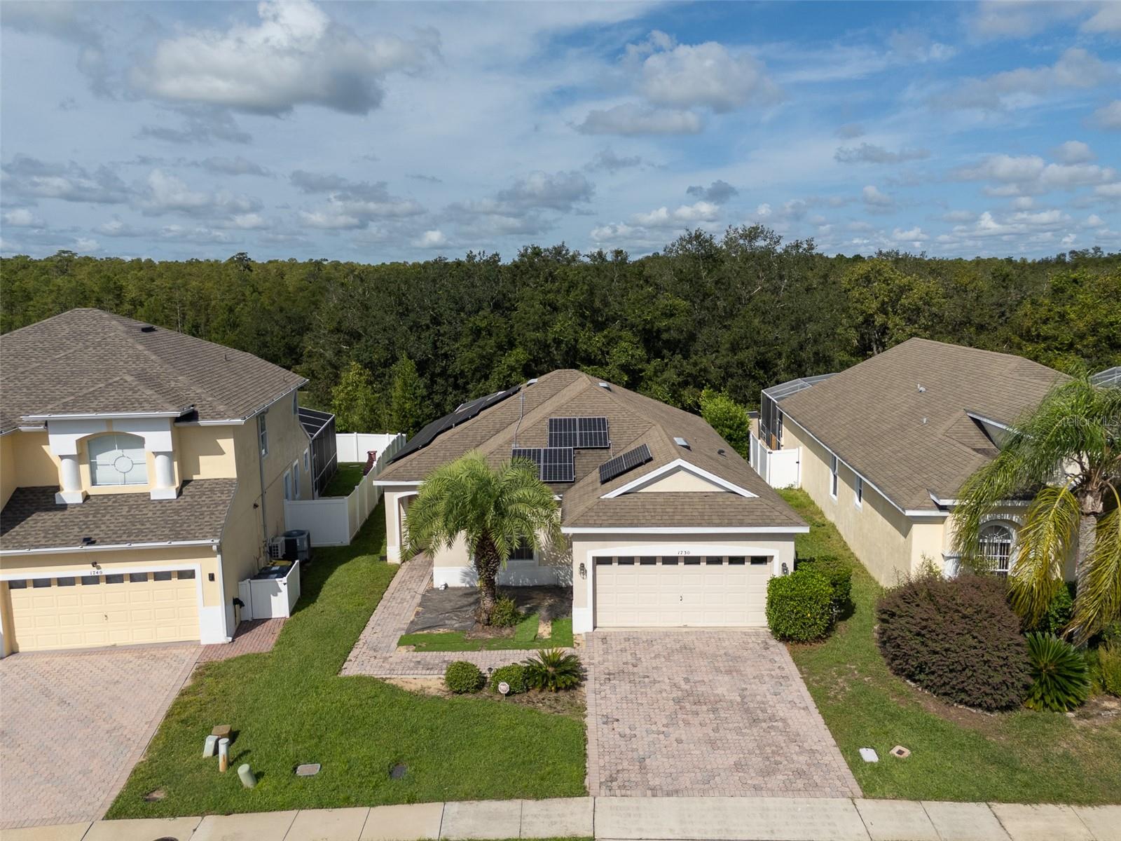 Single Family Residence em DAVENPORT, FL - Daniel Dourado