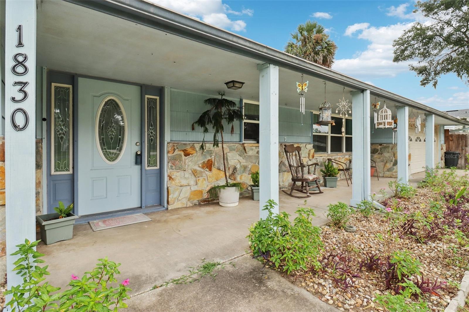 Single Family Residence in DELAND, FL - Daniel Dourado