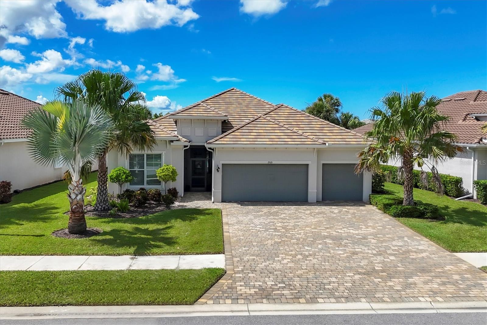 Single Family Residence em PUNTA GORDA, FL - Daniel Dourado